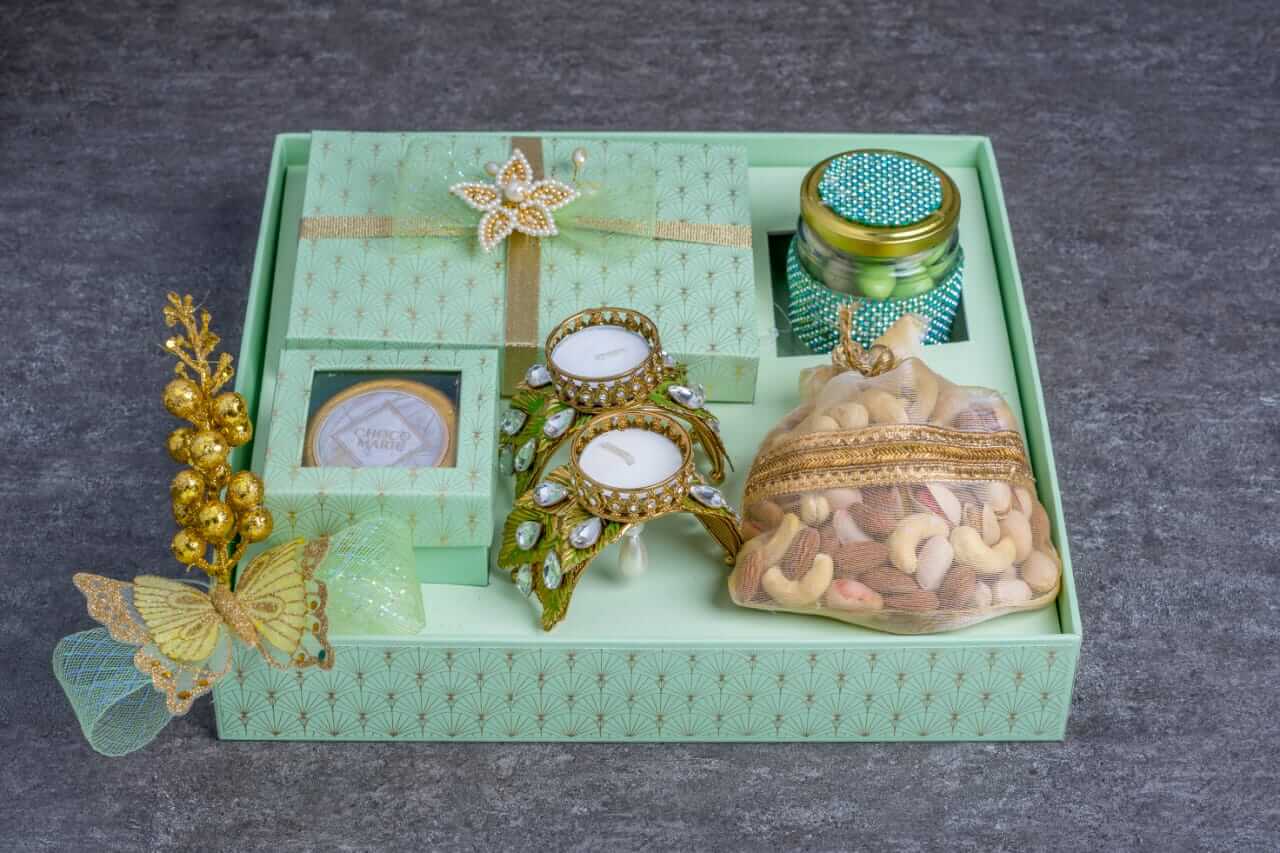 1633507196_Corporate-Diwali-Gift-Box-12-02